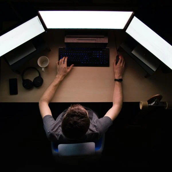 Опытные аналитики